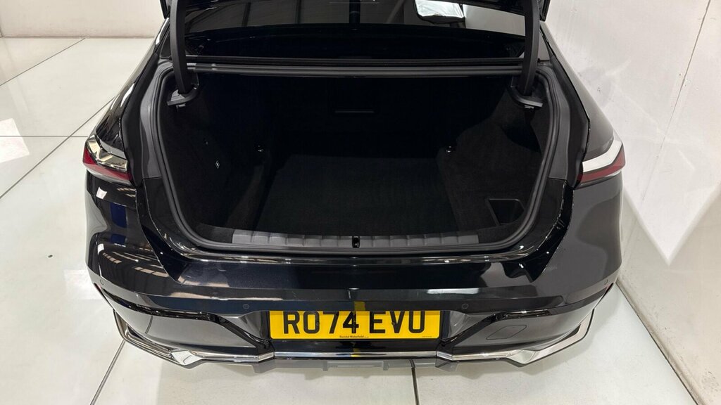 BMW 7 Series 750E Xdrive M Sport Black #28
