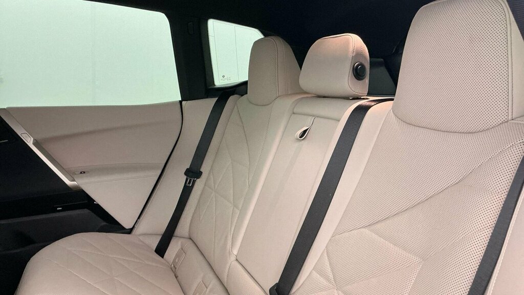 BMW iX 385Kw Xdrive50 M Sport 111.5Kwh White #12