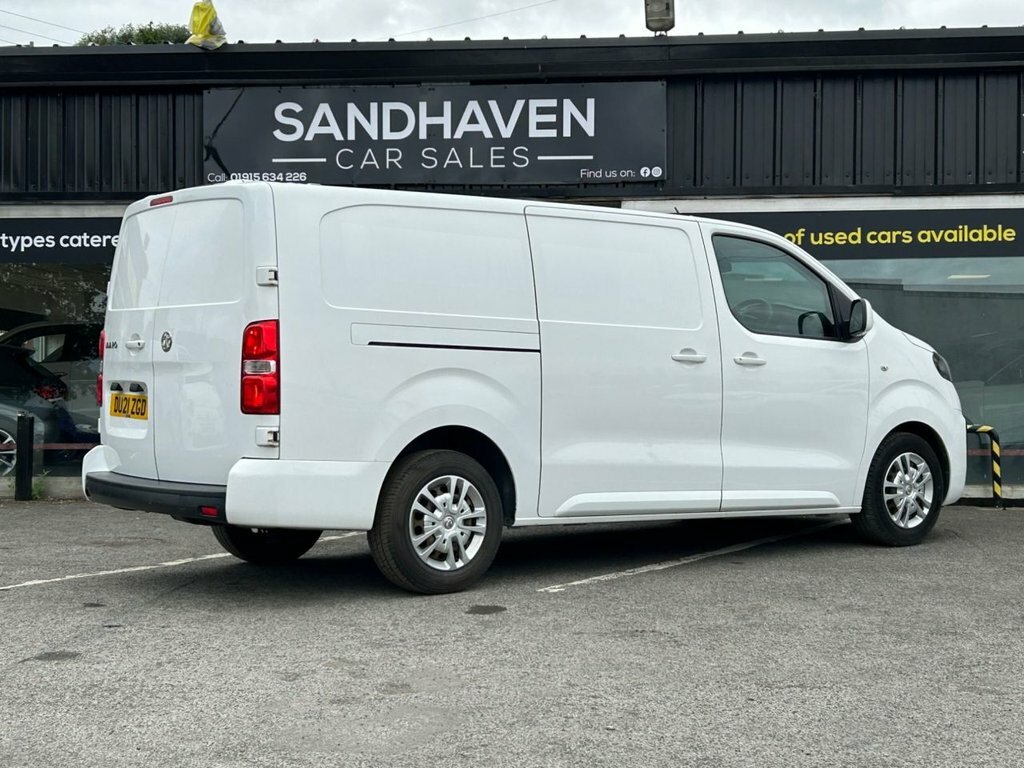 Vauxhall Vivaro 2L Sportive White #5