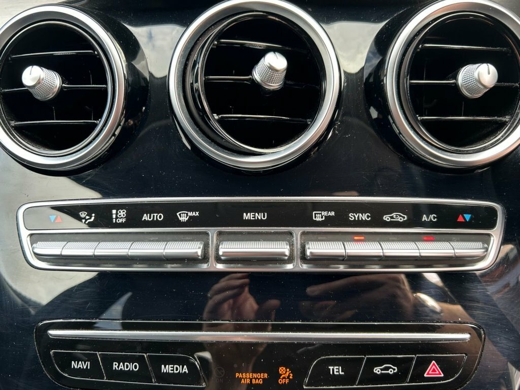 Mercedes-Benz C Class C300d Amg Line Premium 9G-tronic Blue #38