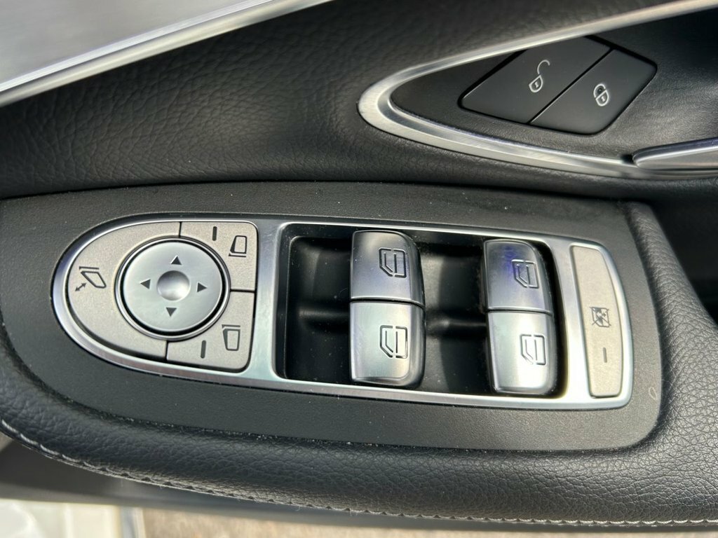 Mercedes-Benz C Class C300d Amg Line Premium 9G-tronic Blue #22
