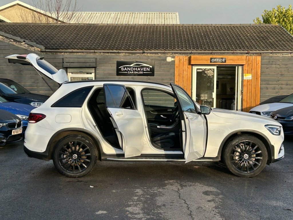 Mercedes-Benz GLC Class 300 4Matic Amg Line 9G-tronic 2020 Black #11