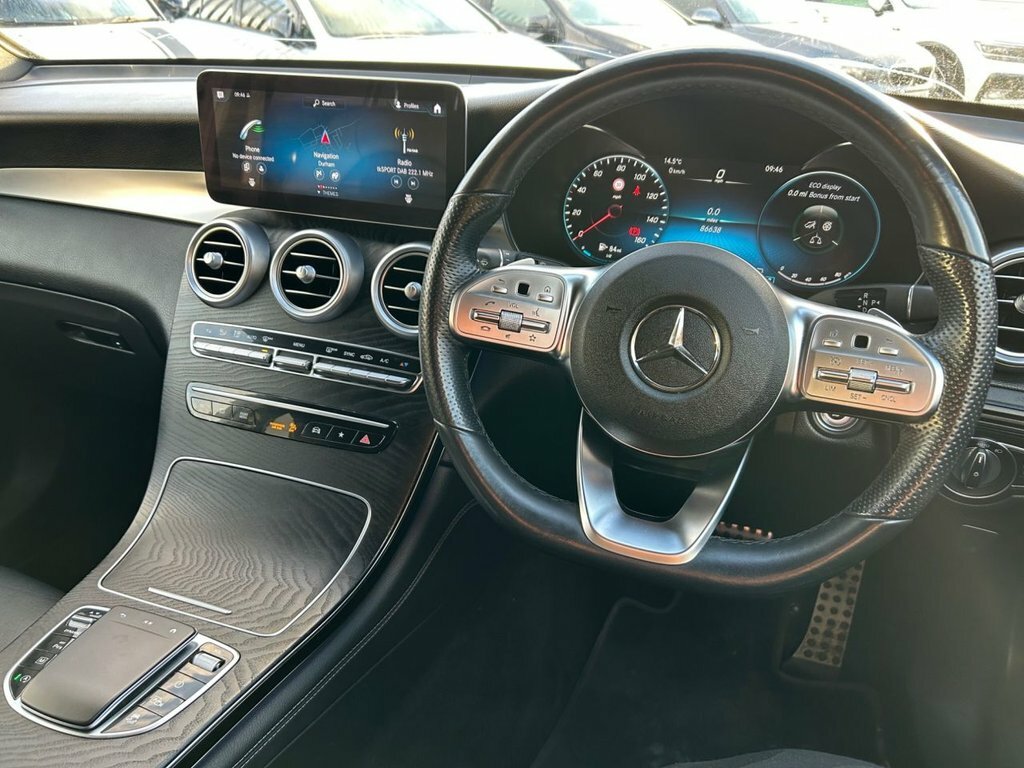 Mercedes-Benz GLC Class 300 4Matic Amg Line 9G-tronic 2020 Black #38