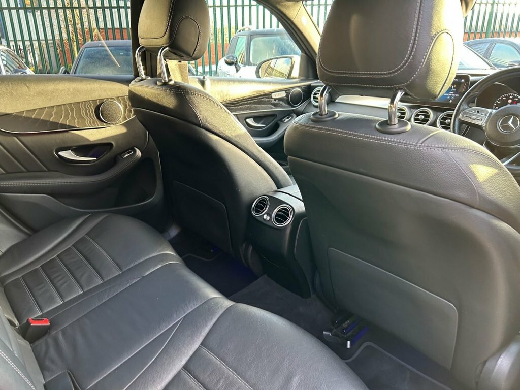 Mercedes-Benz GLC Class 300 4Matic Amg Line 9G-tronic 2020 Black #27