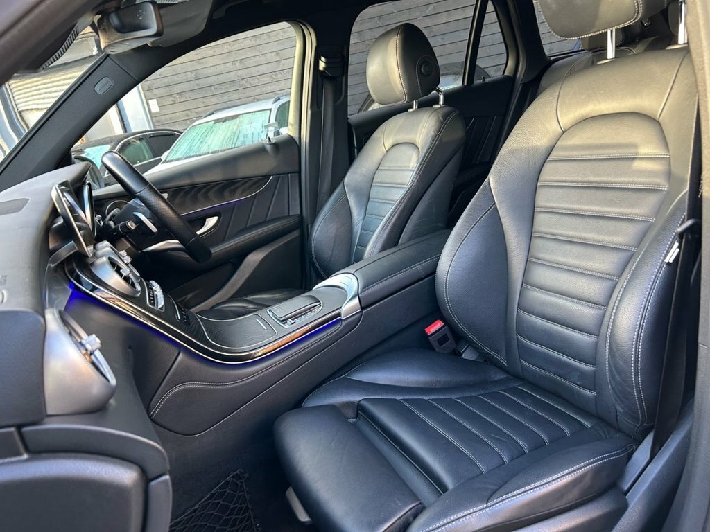 Mercedes-Benz GLC Class 300 4Matic Amg Line 9G-tronic 2020 Black #22