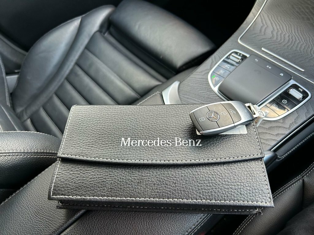 Mercedes-Benz GLC Class 300 4Matic Amg Line 9G-tronic 2020 Black #66