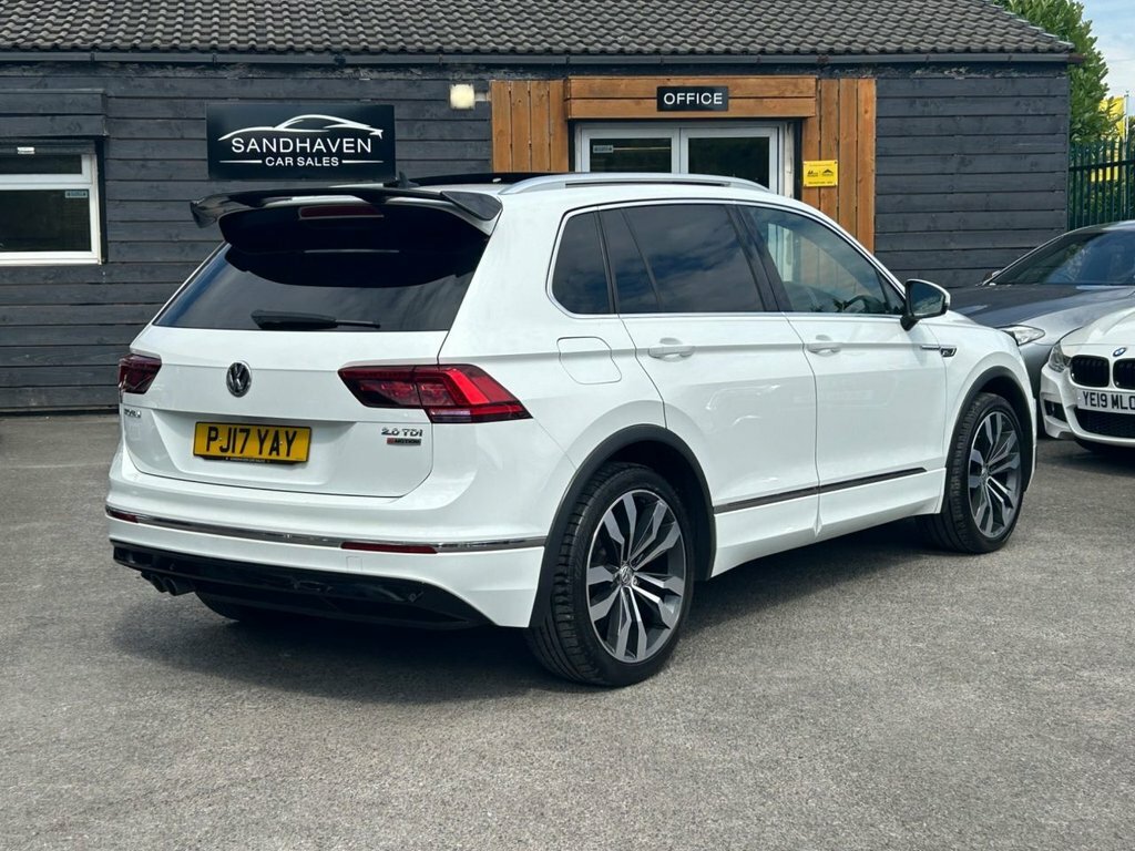 Volkswagen Tiguan 2L R-line White #3