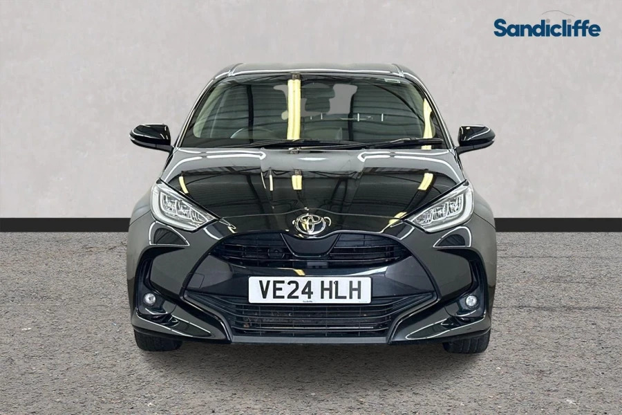 Toyota Yaris Yaris 1.5 Hybrid Design Cvt Hatchback VE24HLH Black #2