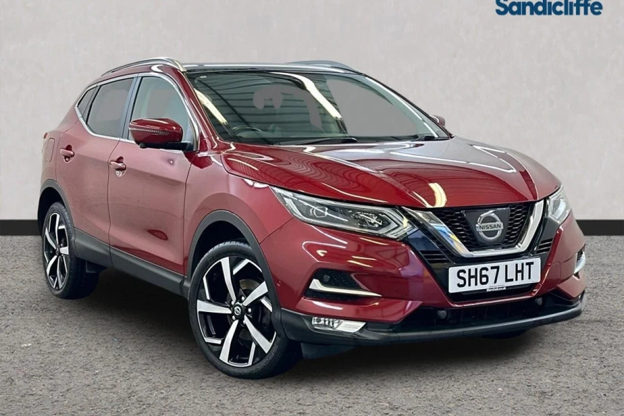 Nissan Qashqai Qashqai 1.5 Dci Tekna Hatchback SH67LHT Red
