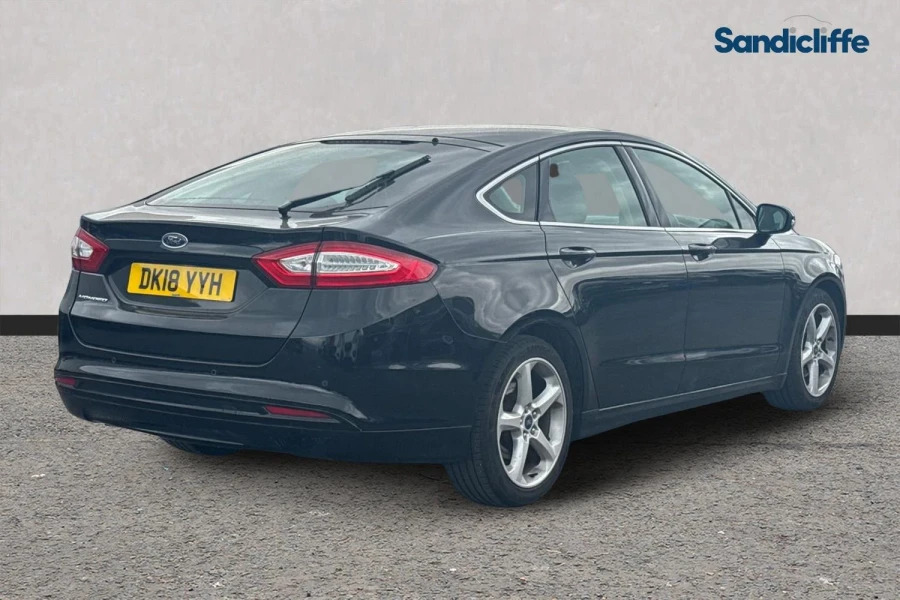 Ford Mondeo Mondeo 1.5 T Ecoboost Titanium Edition Black #4