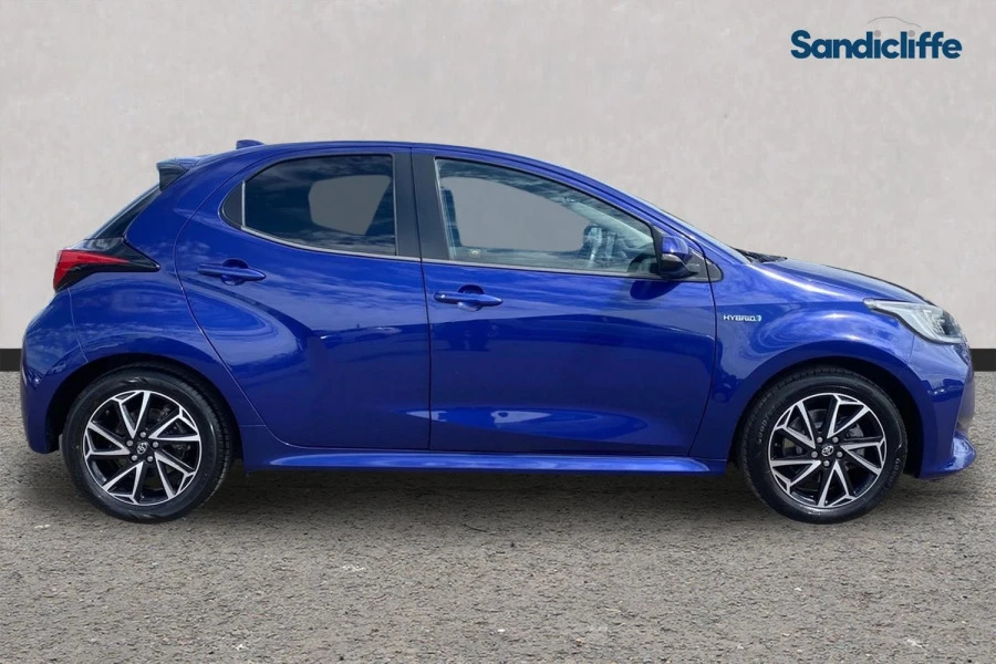 Toyota Yaris Yaris 1.5 Hybrid Design Cvt Hatchback FV70EZZ Blue #3