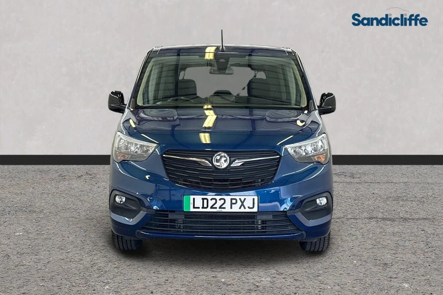 Vauxhall Combo-e Life Combo Life 100Kw Se 50Kwh 7 Seat Estate Blue #2