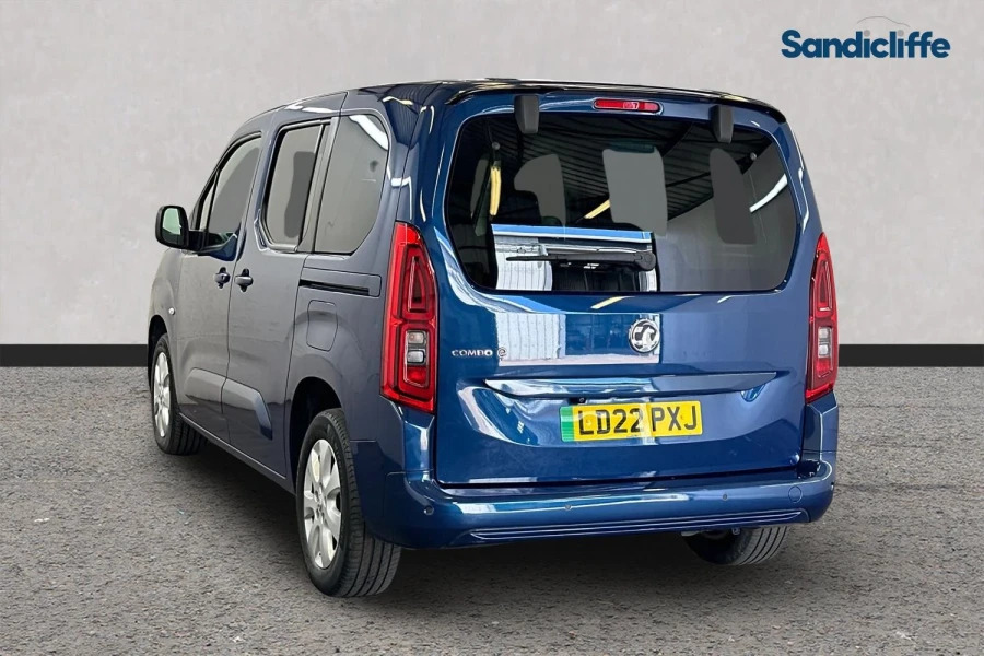 Vauxhall Combo-e Life Combo Life 100Kw Se 50Kwh 7 Seat Estate Blue #6