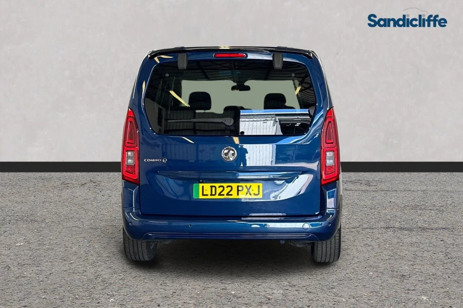 Vauxhall Combo-e Life Combo Life 100Kw Se 50Kwh 7 Seat Estate Blue #5
