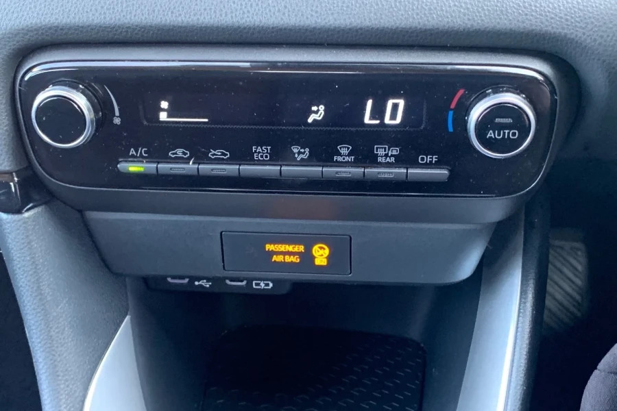 Mazda 2 1.5I Hybrid Homura Cvt White #17