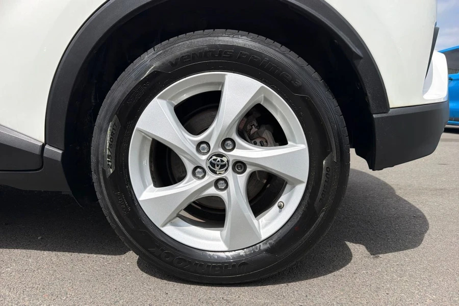 Toyota C-Hr Icon Black #9