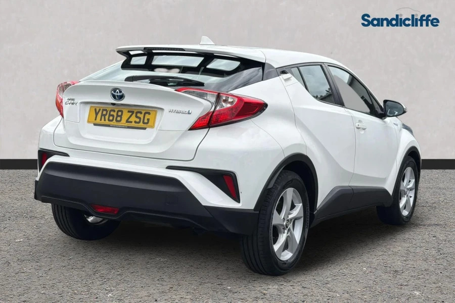 Toyota C-Hr C-hr 1.8 Hybrid Icon Cvt Hatchback White #4