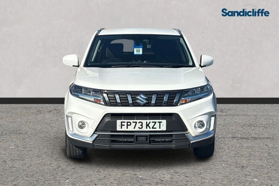 Suzuki Vitara Vitara 1.4 Boosterjet 48V Hybrid Sz-t Estate White #2