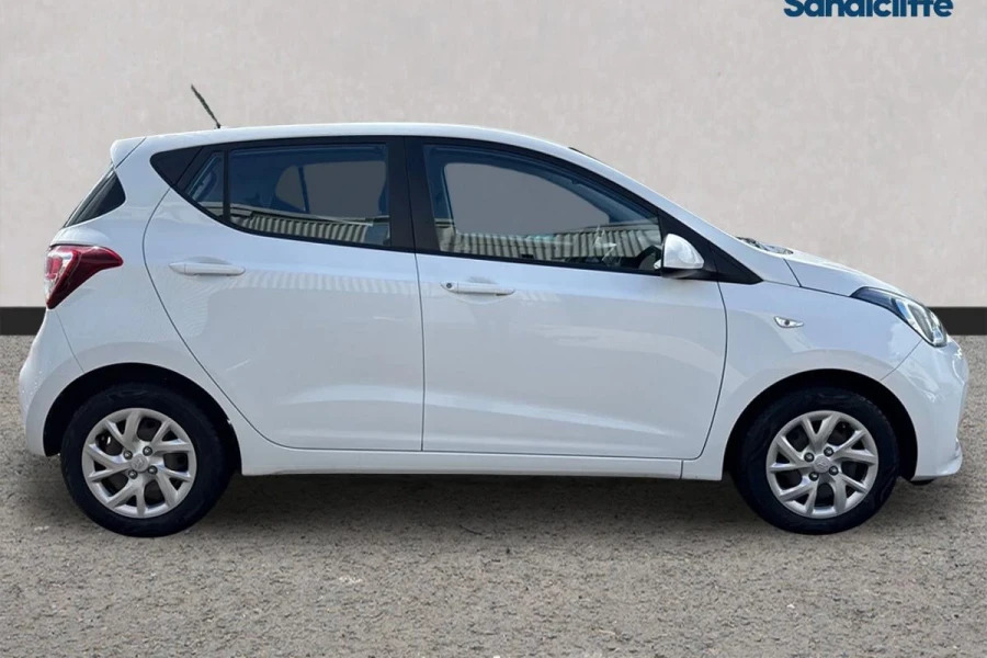 Hyundai I10 I10 1.0 Se Hatchback White #3