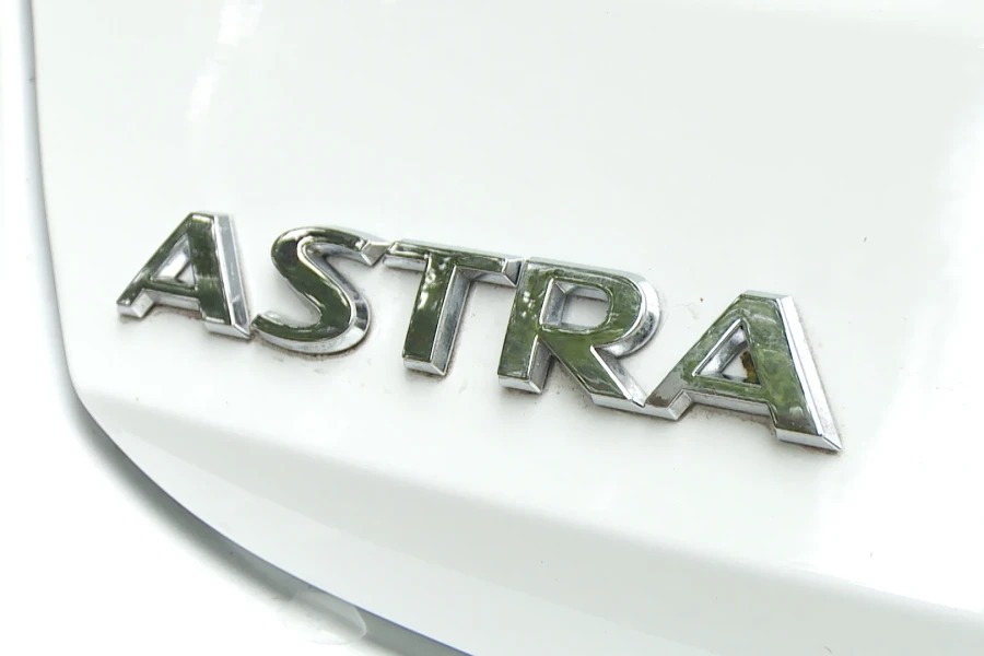 Vauxhall Astra Astra 1.2 Turbo 145 Griffin Edition Hatchback Red #5