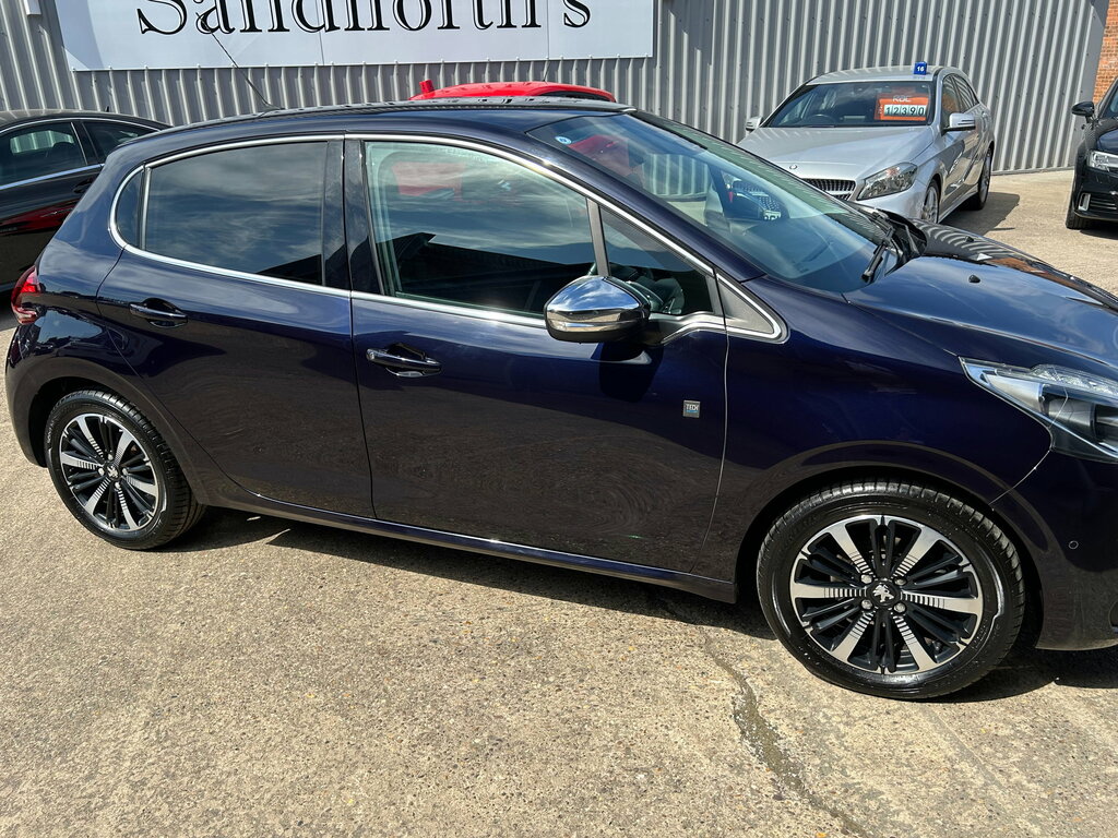 Peugeot 208 1.2 Puretech Tech Edition Hatchback Eat Blue #2