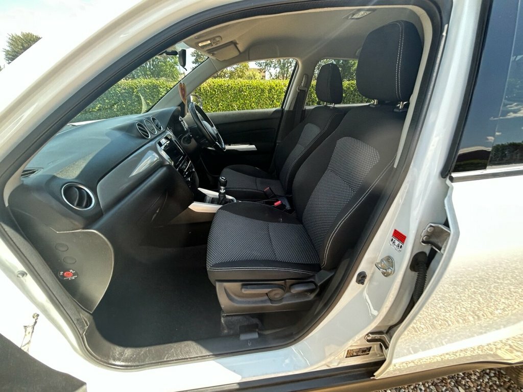 Suzuki Vitara 1.6 Sz5 Urban Allgrip 118 Bhp Orange #41