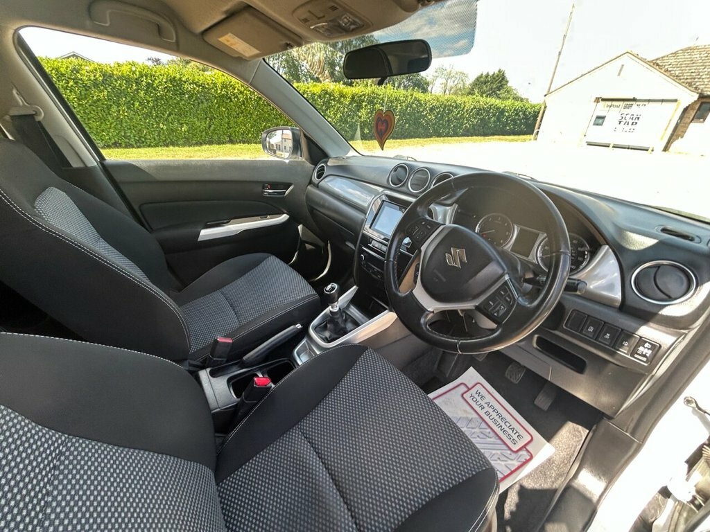 Suzuki Vitara 1.6 Sz5 Urban Allgrip 118 Bhp Orange #27