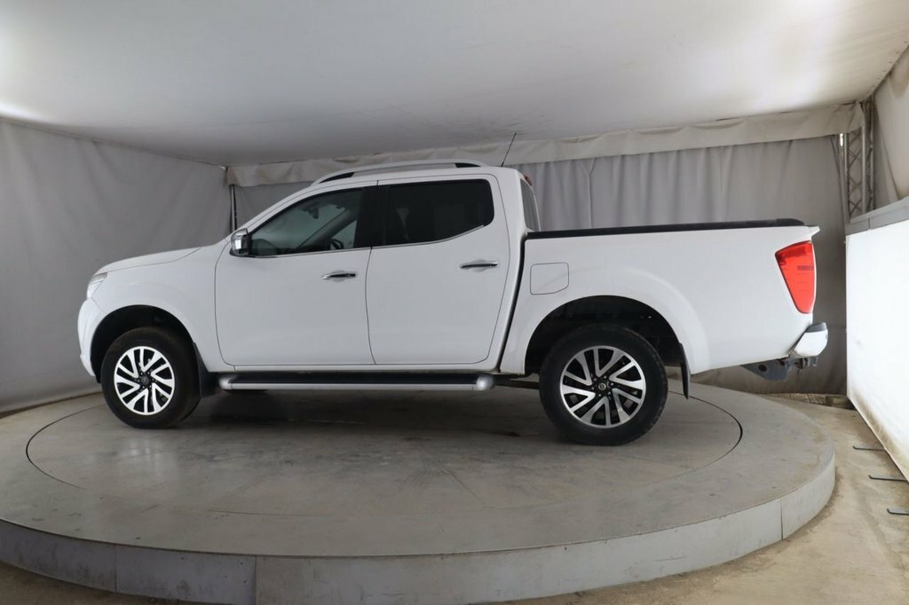 Nissan Navara Dci Tekna Pickup Double Yellow #2