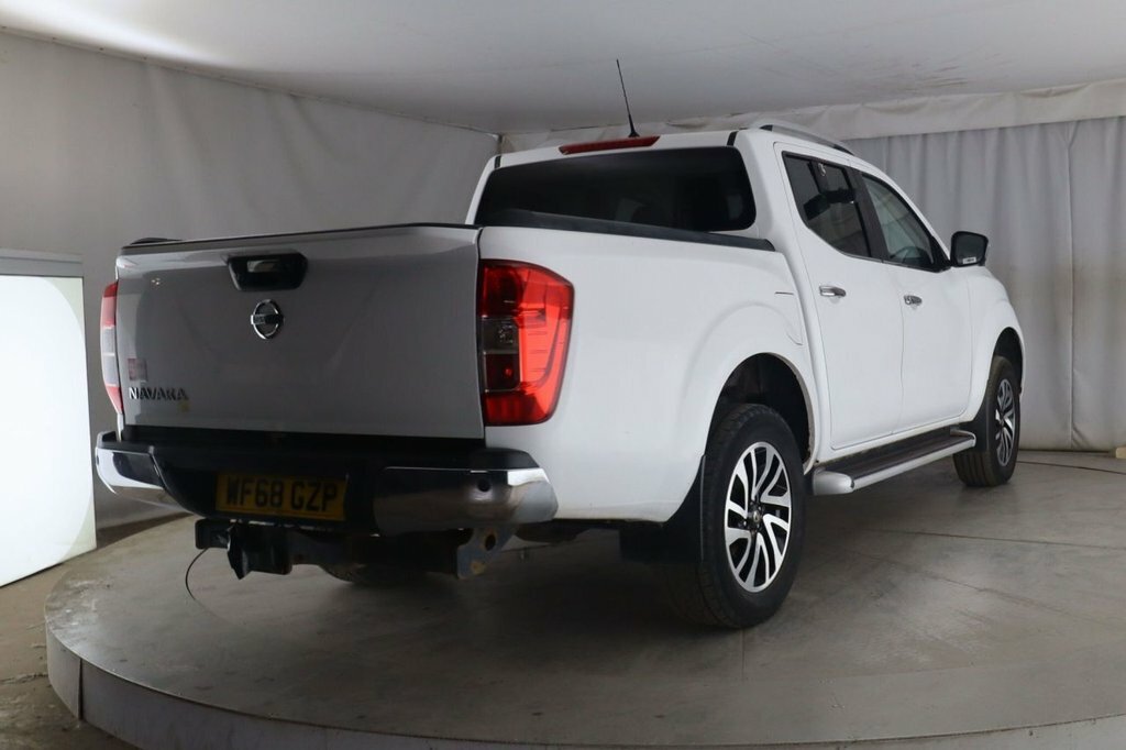 Nissan Navara Dci Tekna Pickup Double Yellow #3