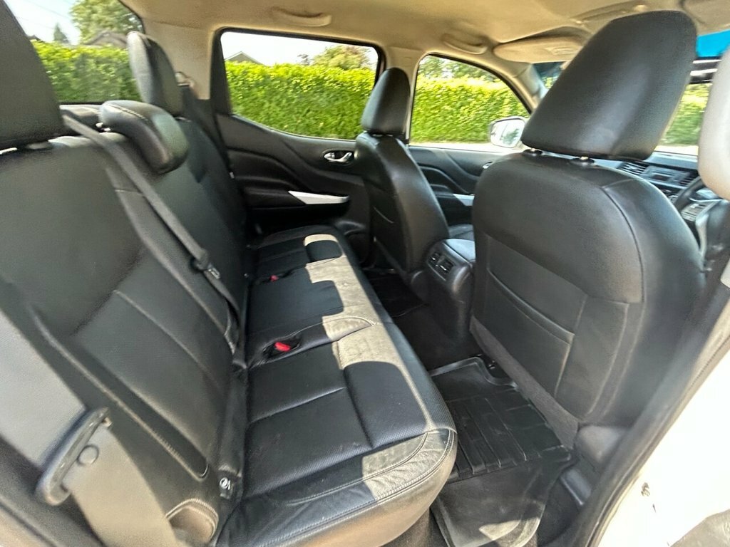 Nissan Navara 2.3 Dci Tekna Double Cab Pickup 4Wd Euro 6 Ss Black #32