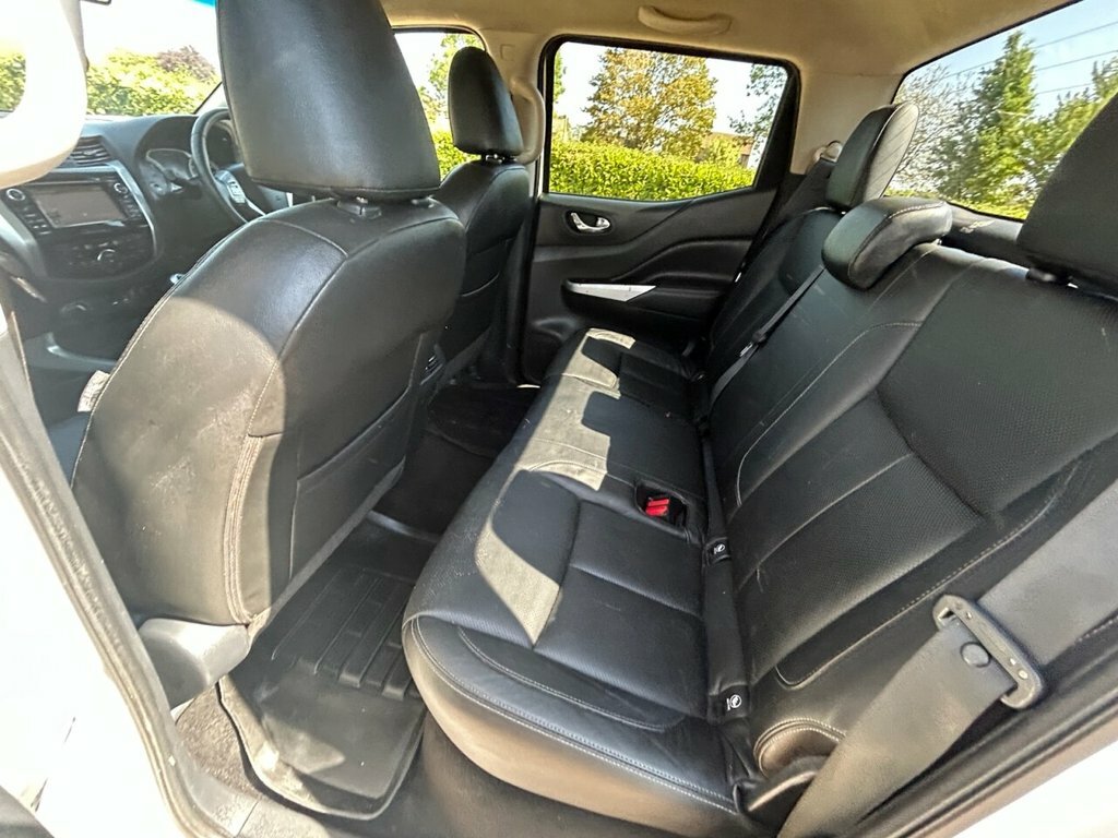 Nissan Navara 2.3 Dci Tekna Double Cab Pickup 4Wd Euro 6 Ss Black #34