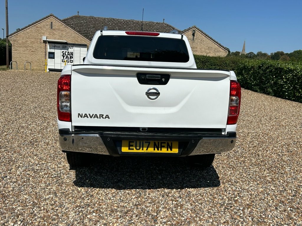 Nissan Navara 2.3 Dci Tekna Double Cab Pickup 4Wd Euro 6 Ss Black #54
