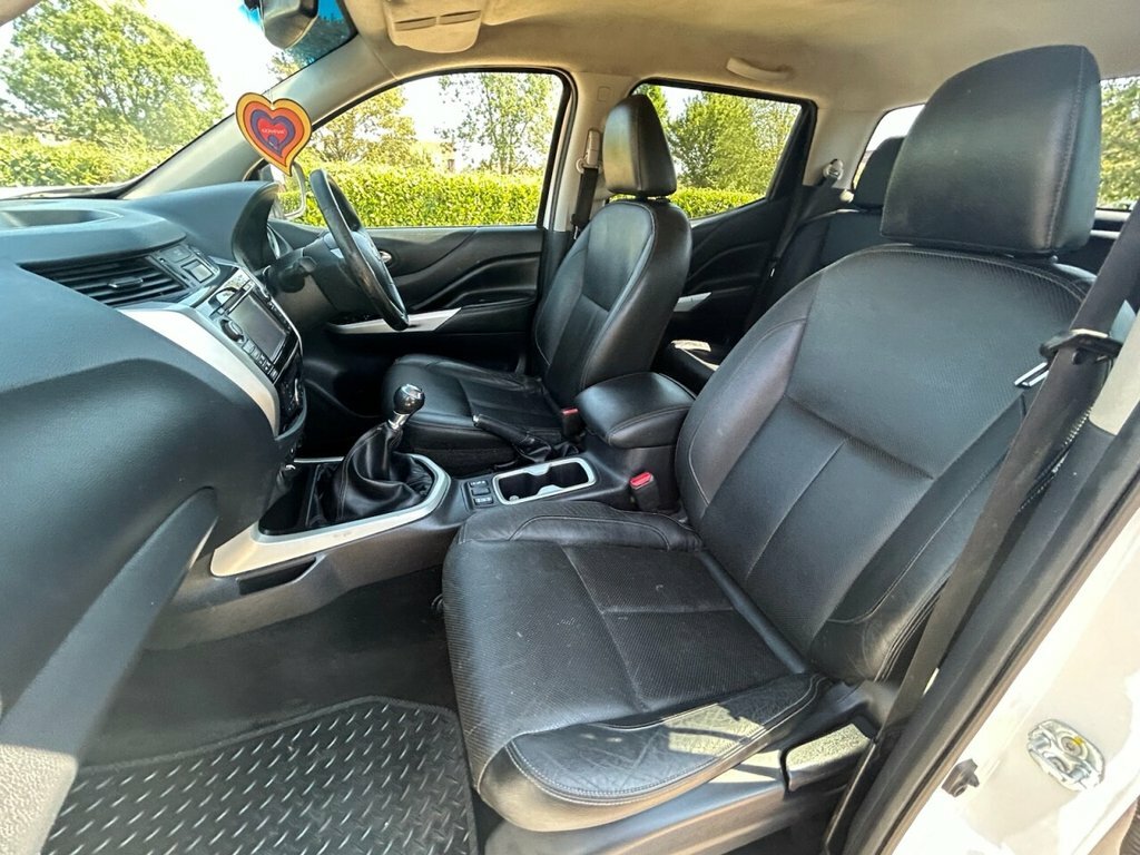 Nissan Navara 2.3 Dci Tekna Double Cab Pickup 4Wd Euro 6 Ss Black #38