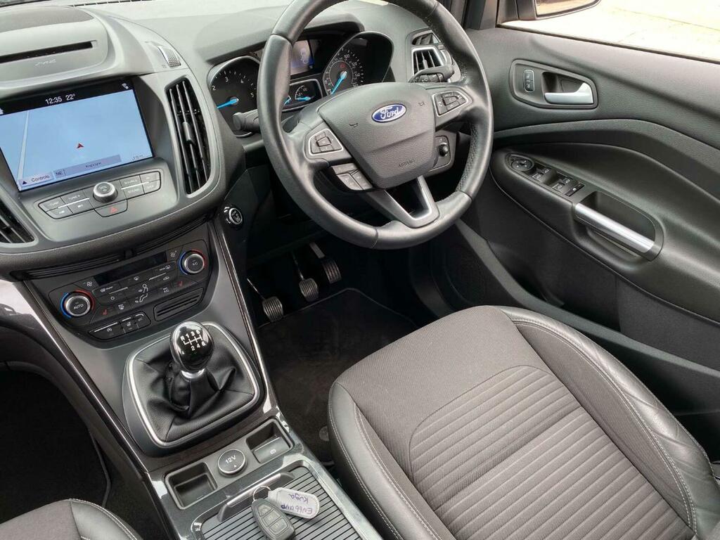 Ford Kuga Titanium Red #2
