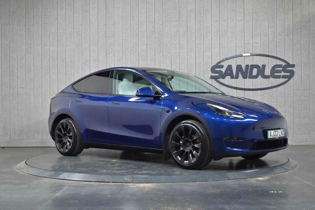 Tesla Model Y Dual Motor Long Range 4Wde Blue