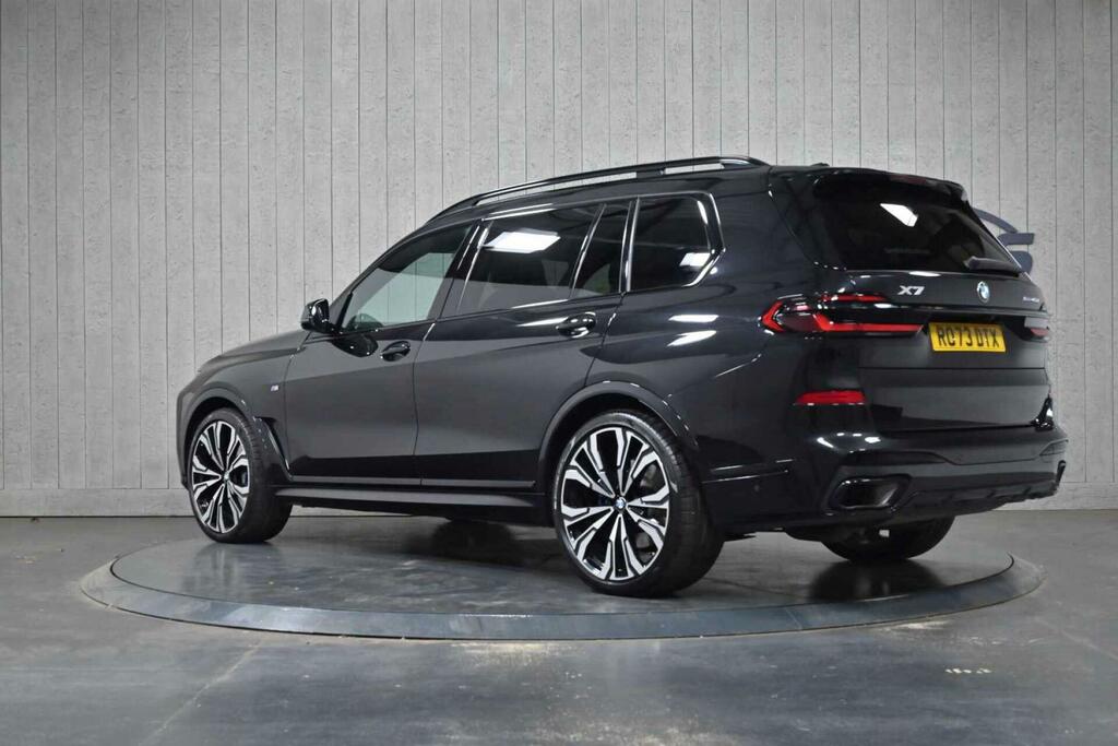 BMW X7 M Sport Black #3