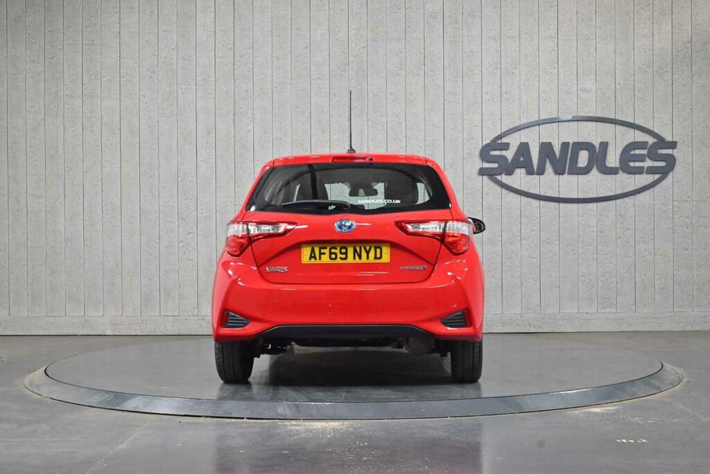 Toyota Yaris Icon Tech Red #6