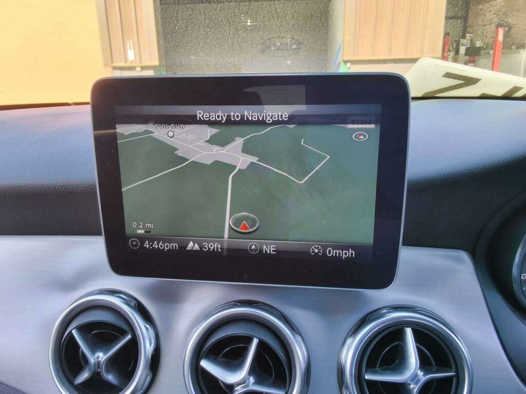 Mercedes-Benz GLA Class Amg Line Edition Black