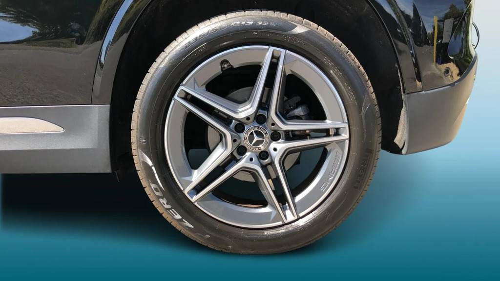 Mercedes-Benz GLA Class Gla 200 Amg Ln Executve M Black #5