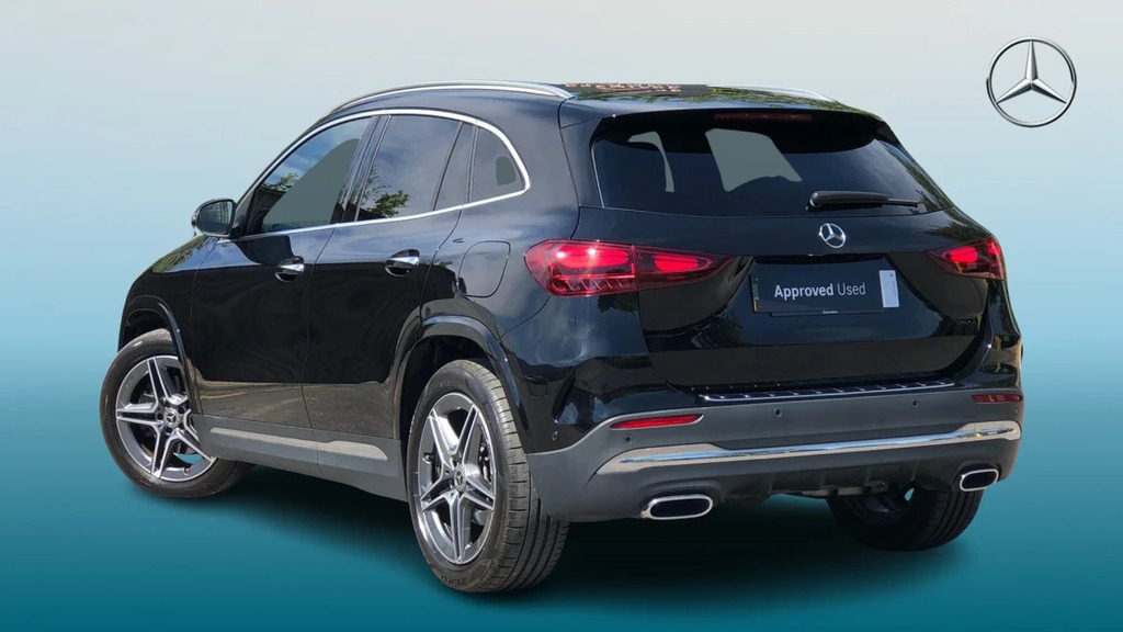 Mercedes-Benz GLA Class Gla 200 Amg Ln Executve M Black #2