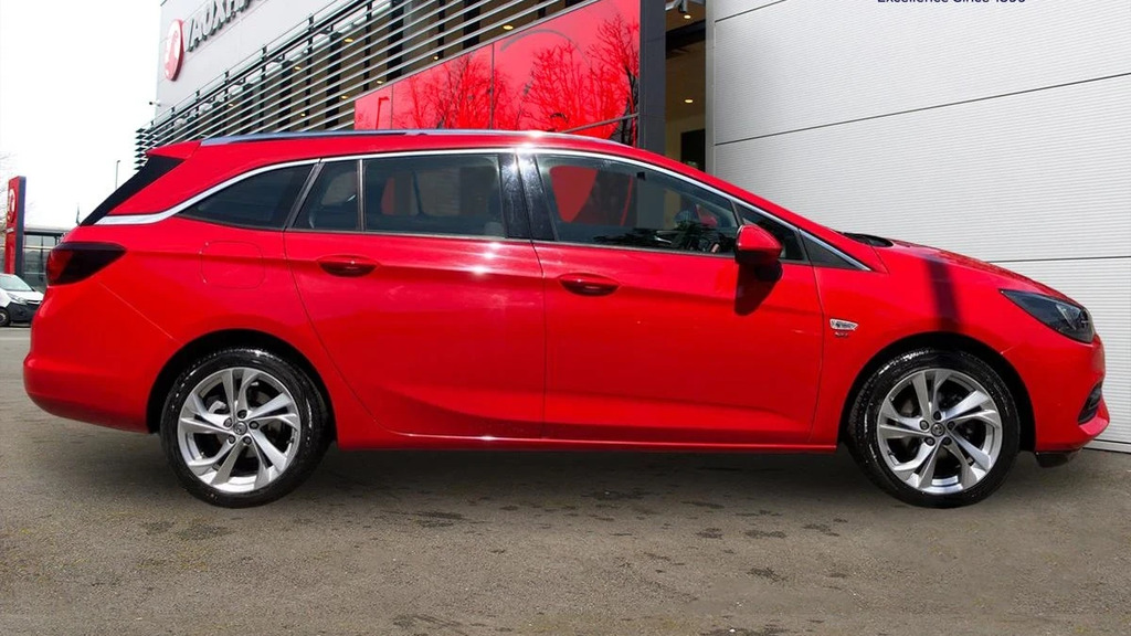 Vauxhall Astra Turbo Elite Nav Hatchback Euro 6 Red #2