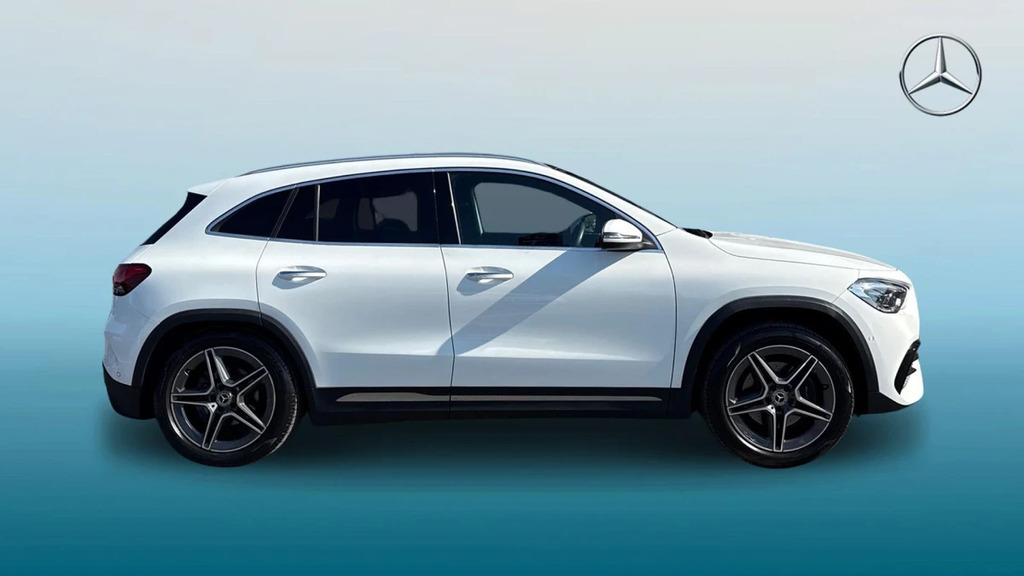 Mercedes-Benz GLA Class Gla 200 Amg Line Premium White #4