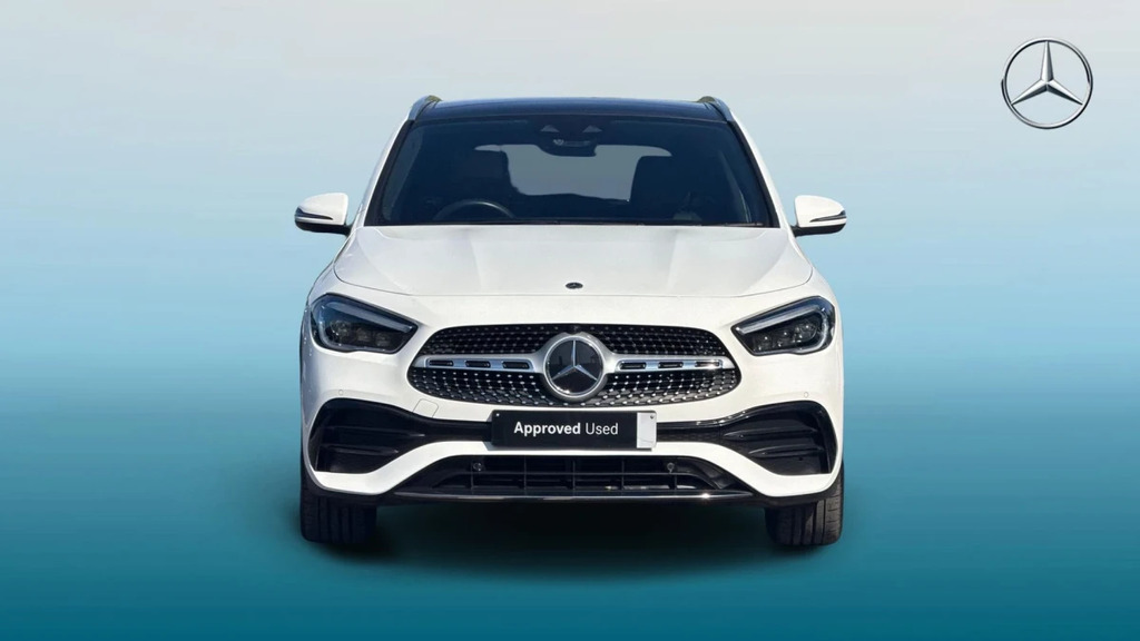 Mercedes-Benz GLA Class Gla 200 Amg Line Premium White #6