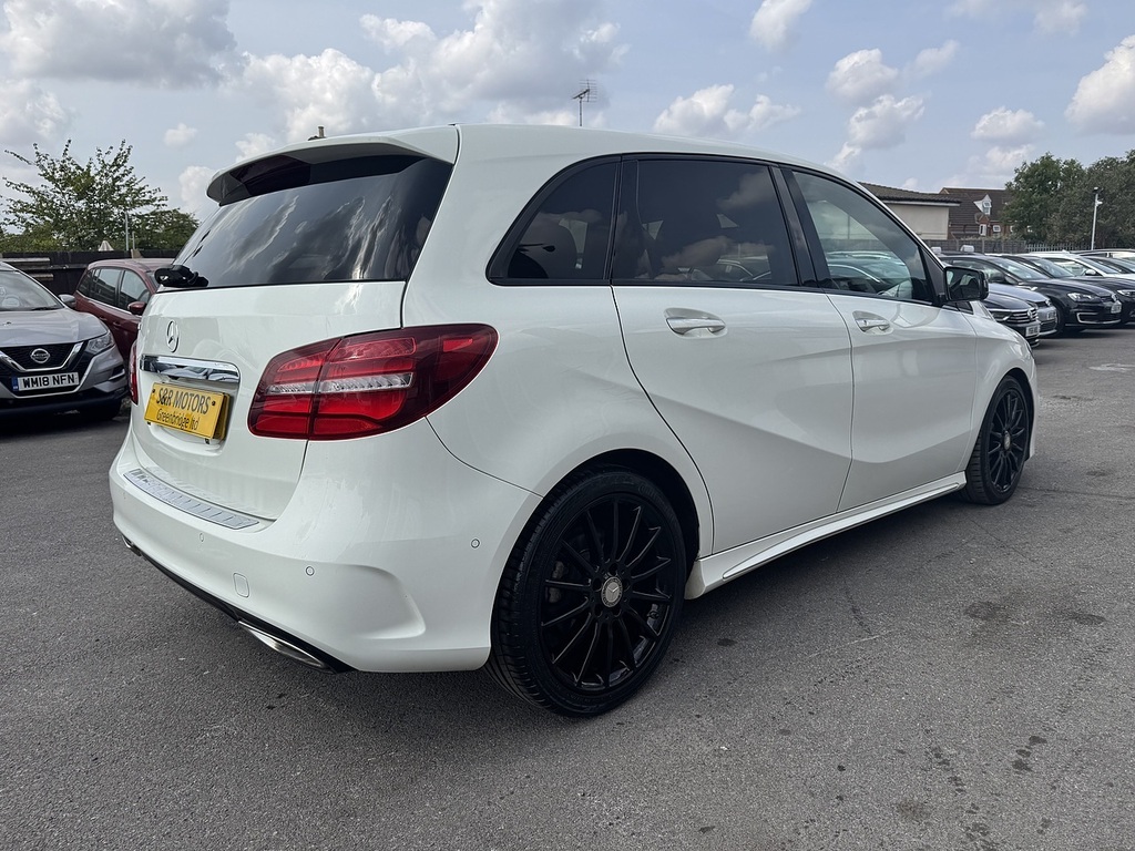 Mercedes-Benz B Class B200d Amg Line White #4
