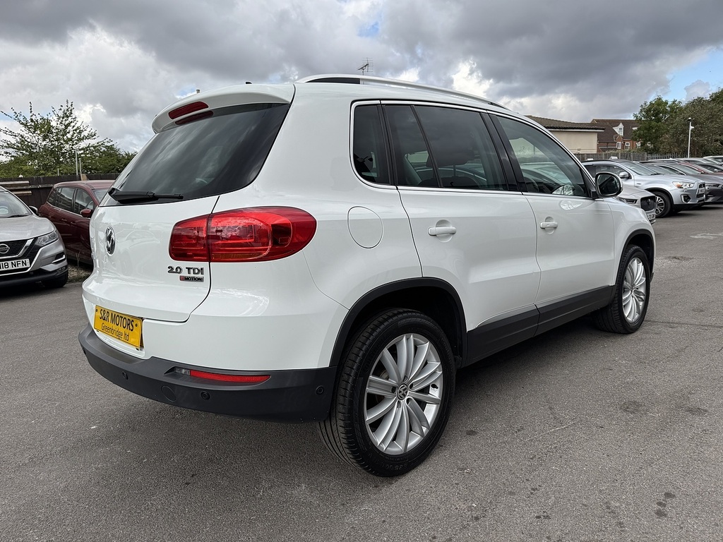 Volkswagen Tiguan Tdi Bluemotion Tech Match Edition White #4