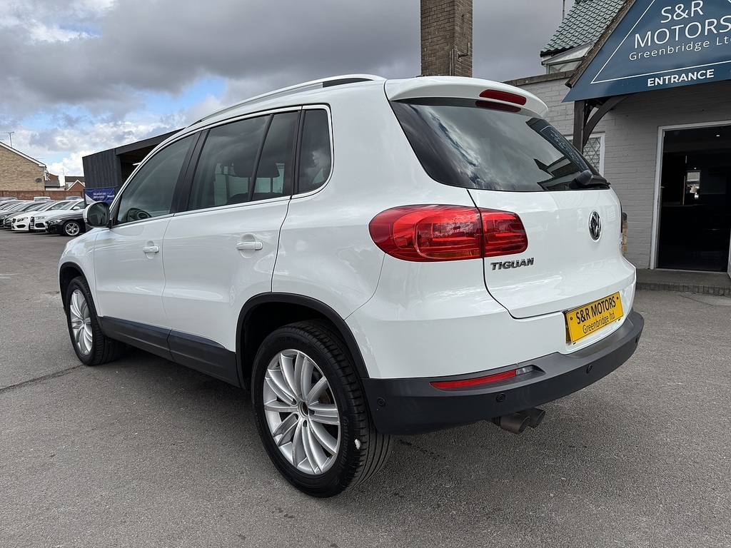 Volkswagen Tiguan Tdi Bluemotion Tech Match Edition White #6