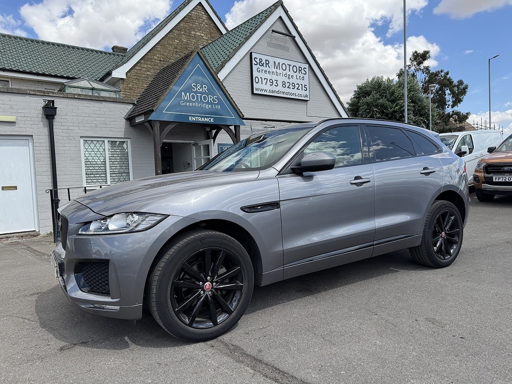 Jaguar F-Pace D180 Chequered Flag Grey