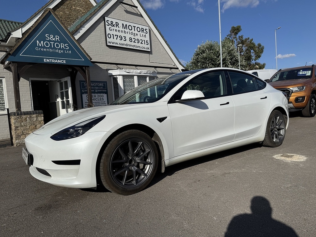 Tesla Model 3 Saloon White