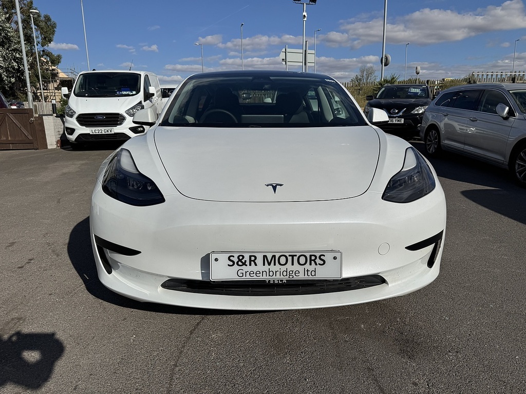 Tesla Model 3 Saloon GJ23XDF White #4