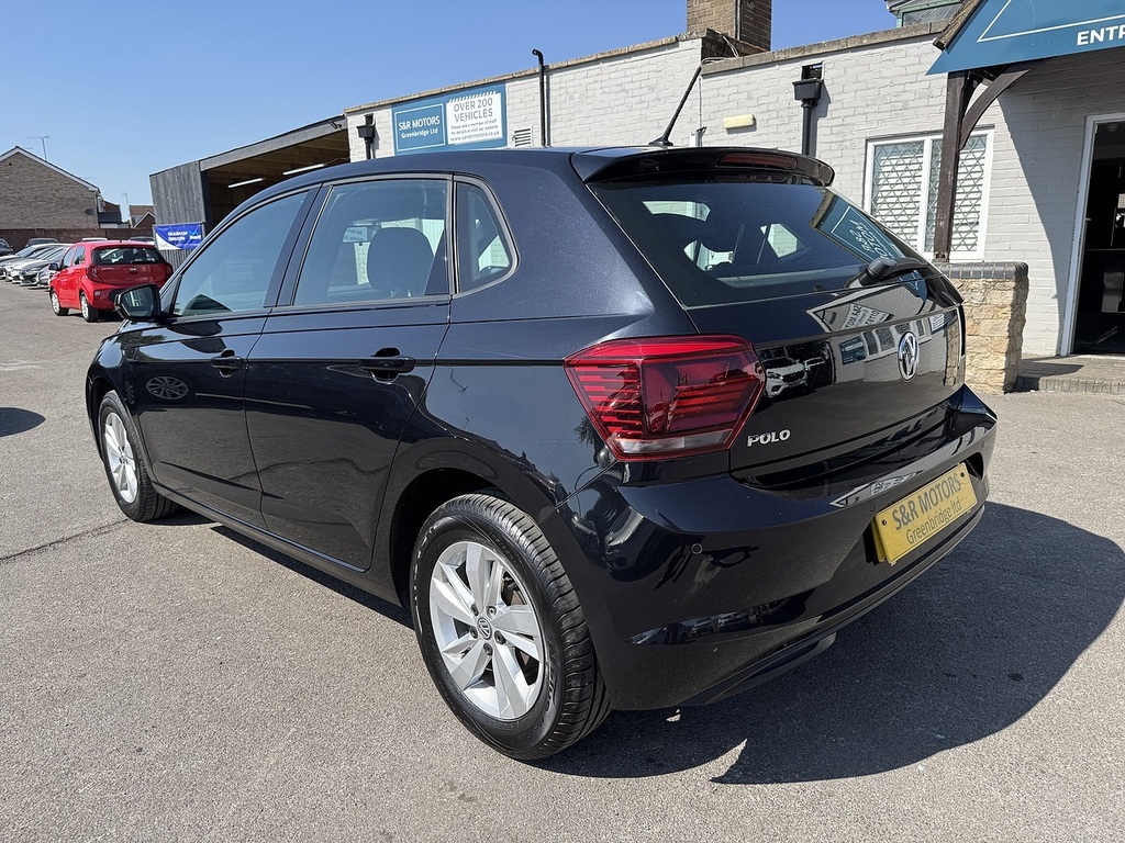 Volkswagen Polo Tsi Se Black #6
